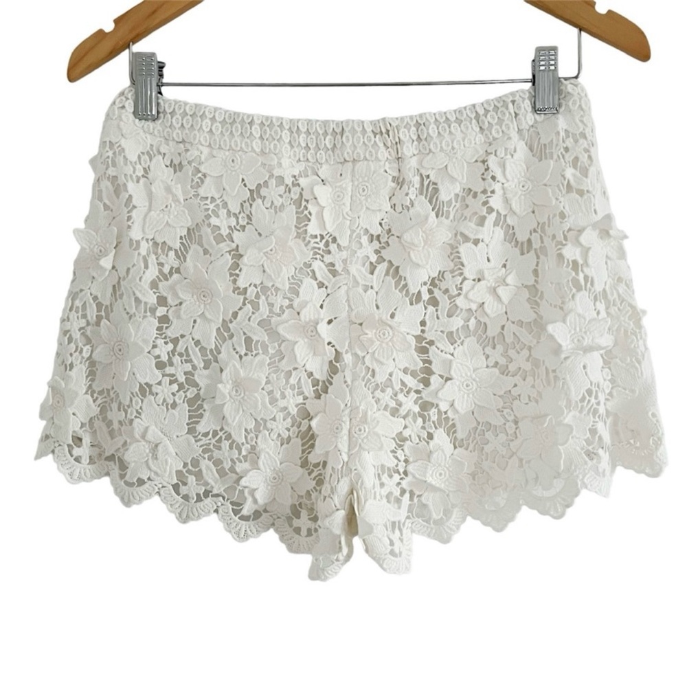 ALEXIS Lace Appliqué White Shorts Size XS